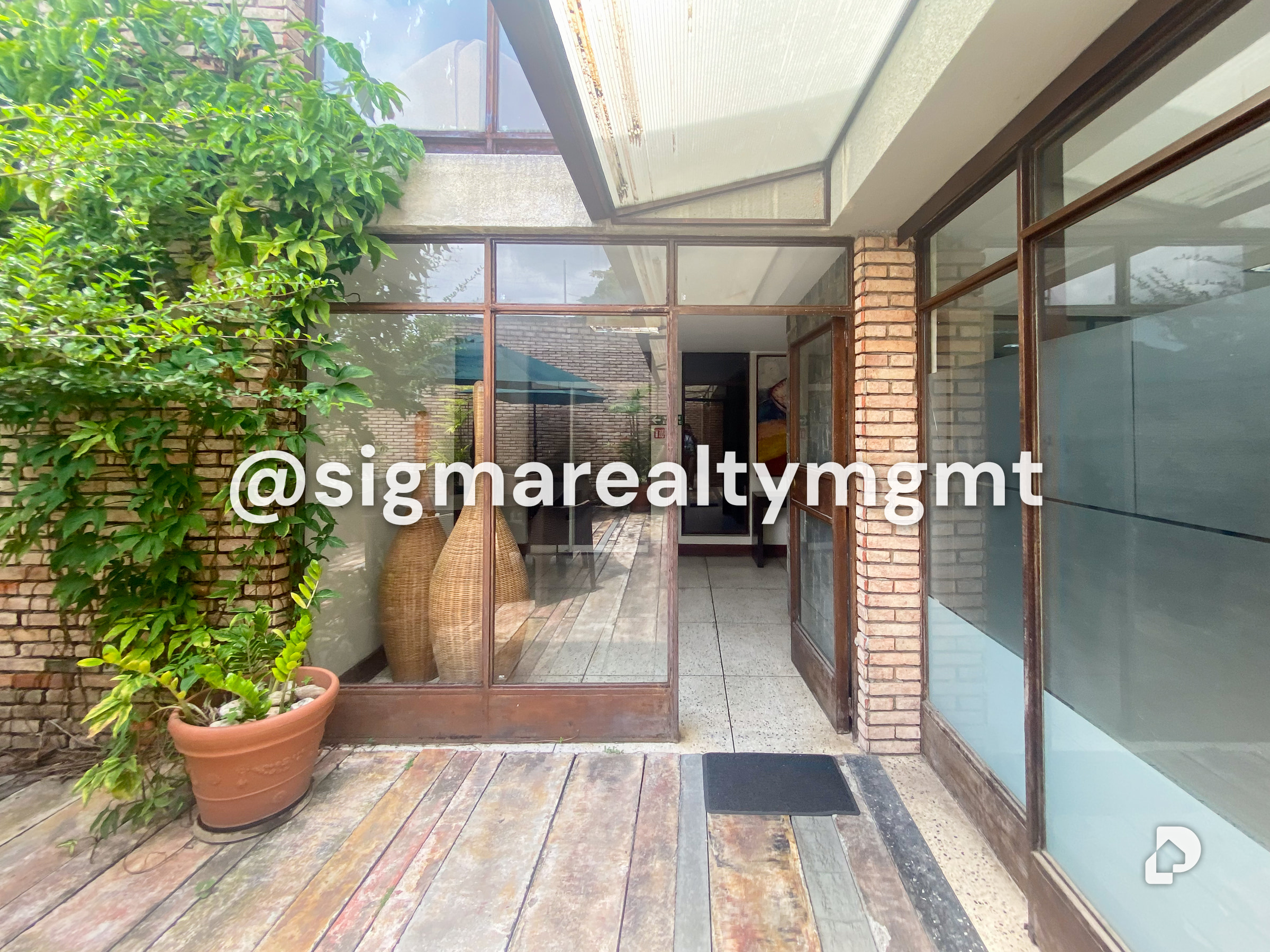 Office in Colinas de Bello Monte, Caracas – 13
