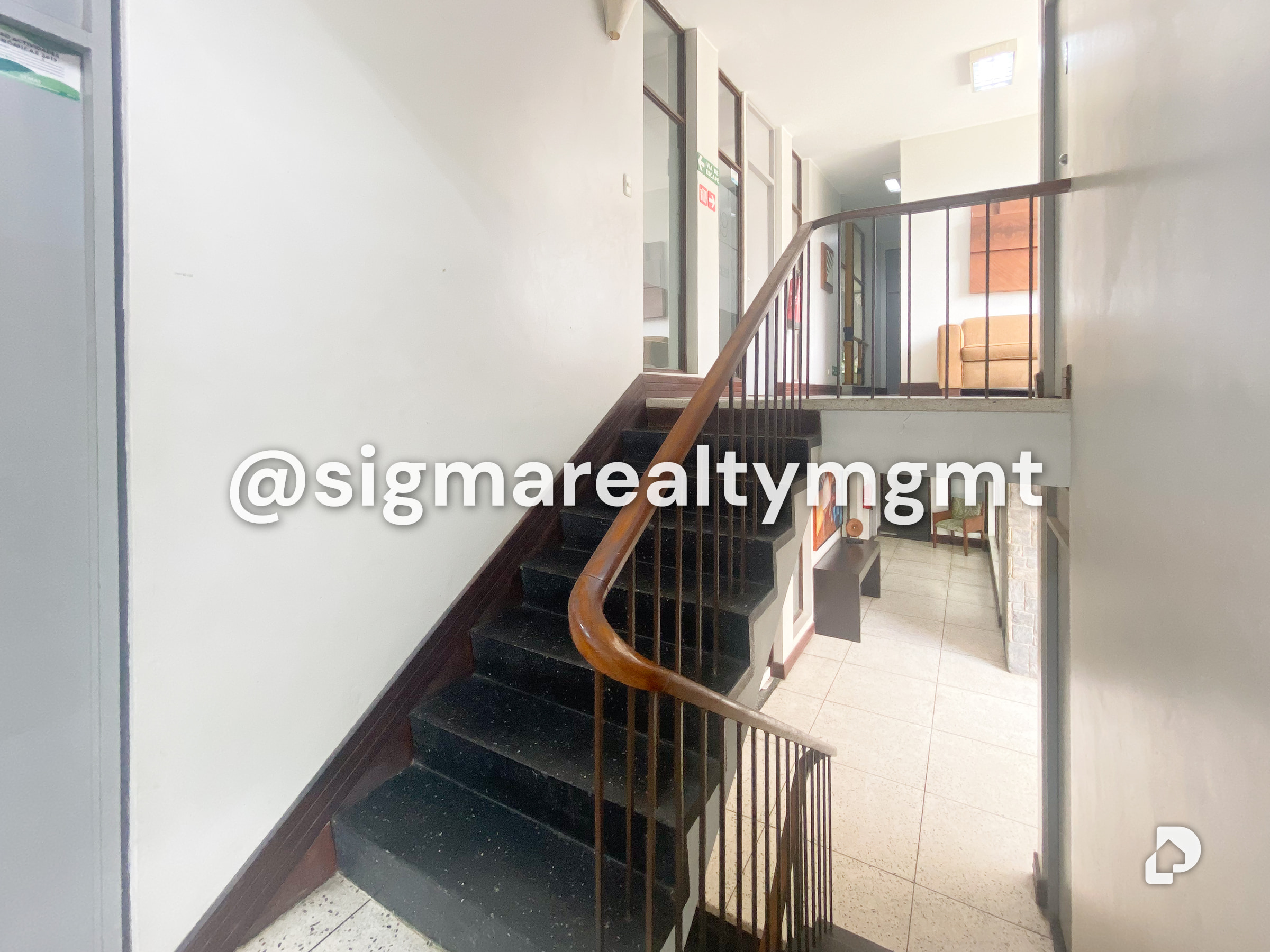 Office in Colinas de Bello Monte, Caracas – 15
