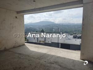 Casa en Prados del Este, Caracas – 26