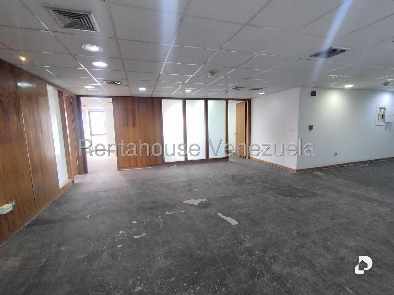 Oficina en Los Palos Grandes, Caracas – 2