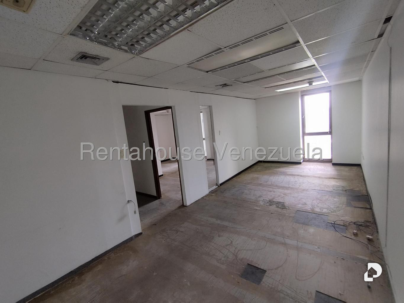 Oficina en Los Palos Grandes, Caracas – 20