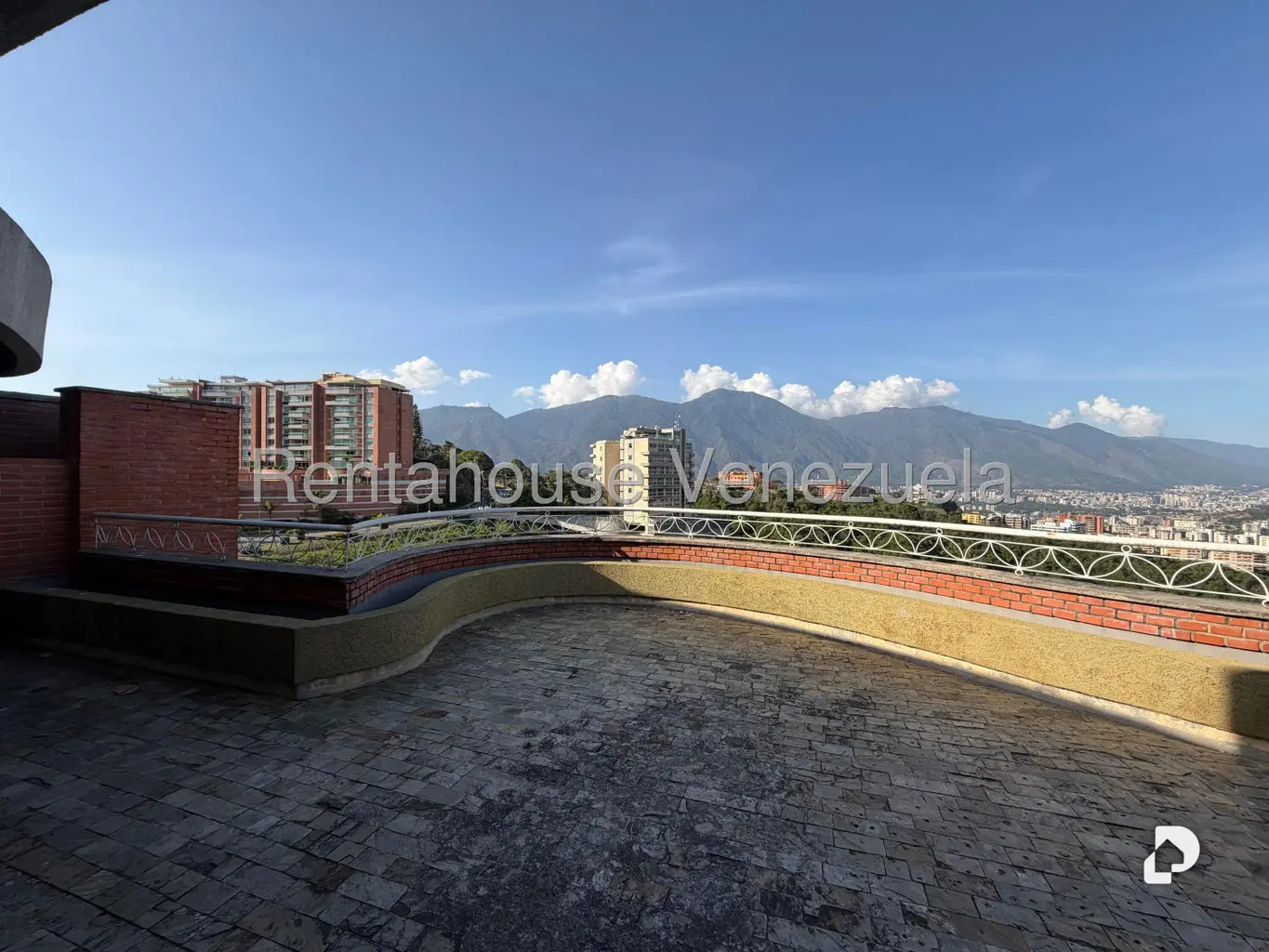 Apartamento en Mirador de Los Campitos I, Caracas – 23