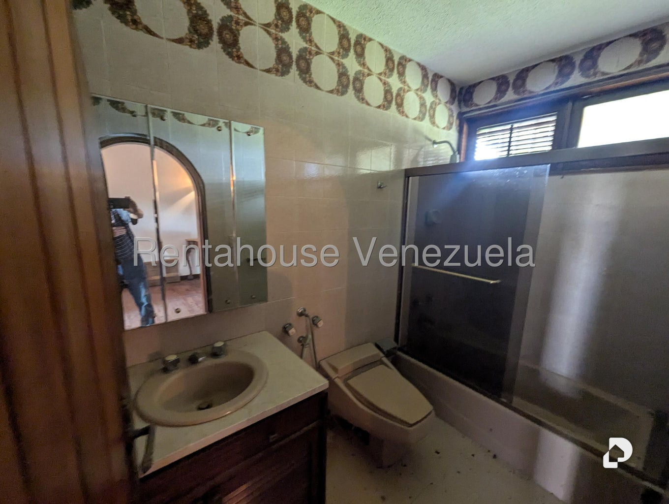 Casa en Cerro Verde, Caracas – 24