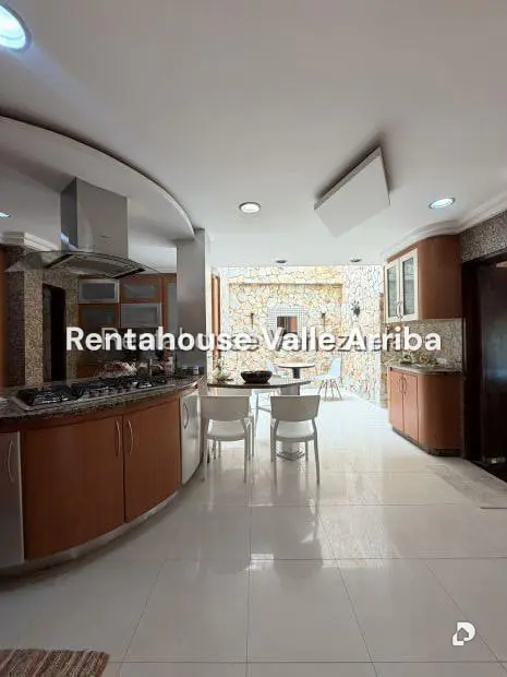 House in Prados del Este, Caracas – 11