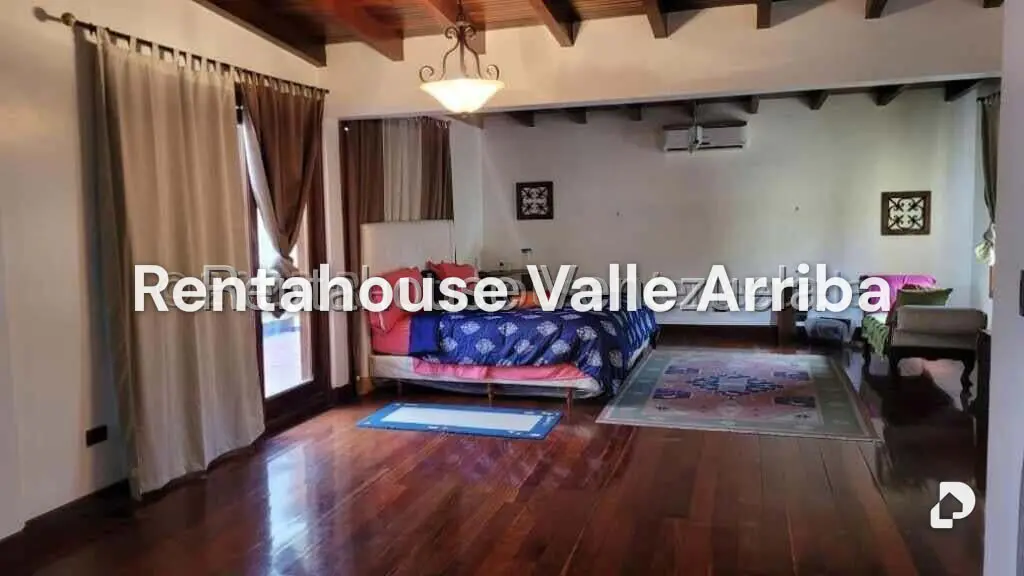 House in Prados del Este, Caracas – 24