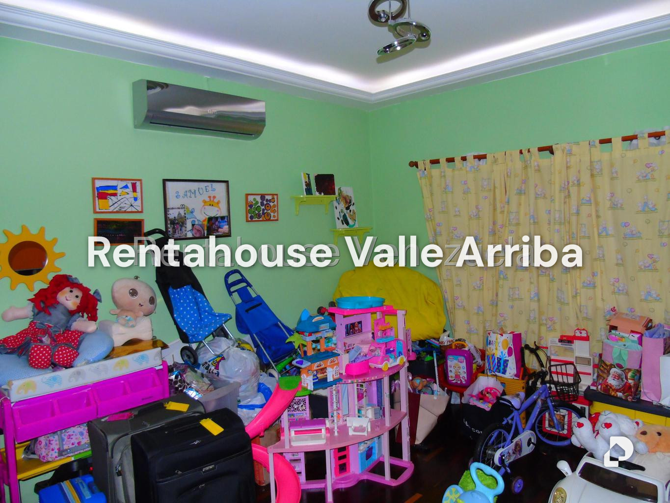 Casa en Altamira, Caracas – 24