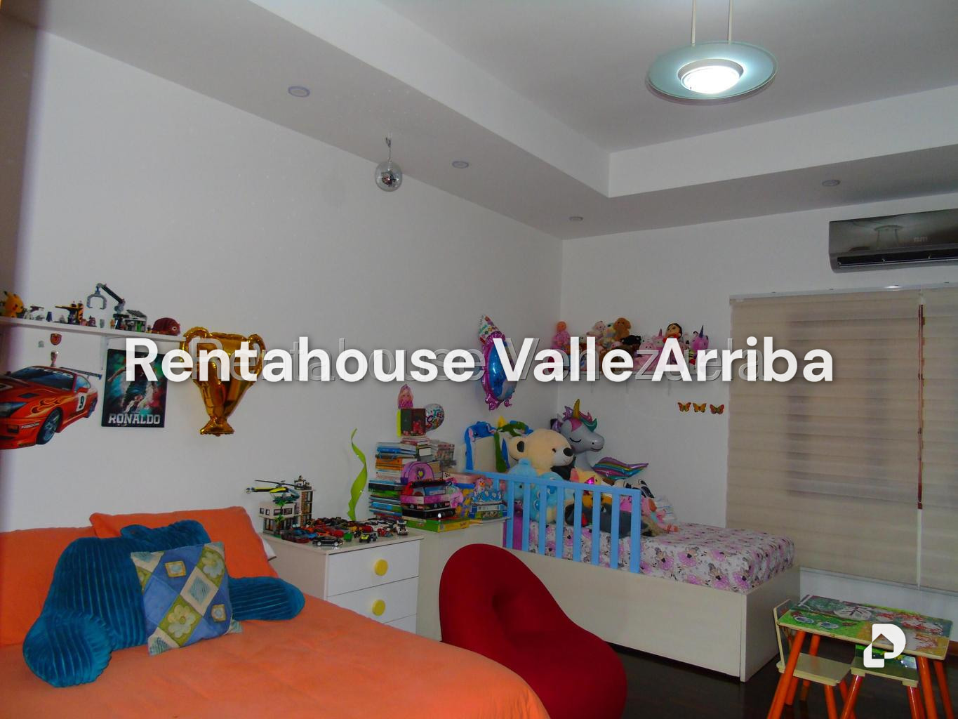 Casa en Altamira, Caracas – 27