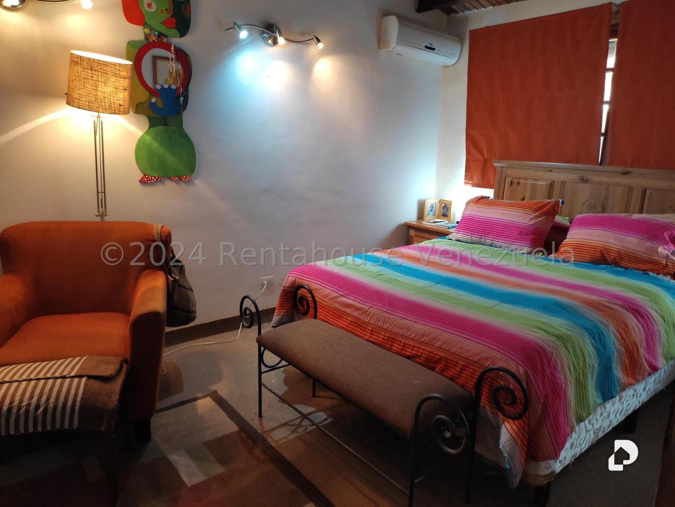 Casa en Los Palos Grandes, Caracas – 24