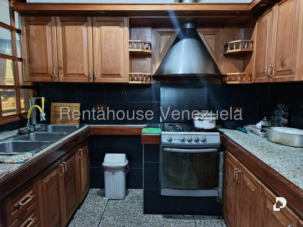 Casa en Colinas de Vista Alegre, Caracas – 15