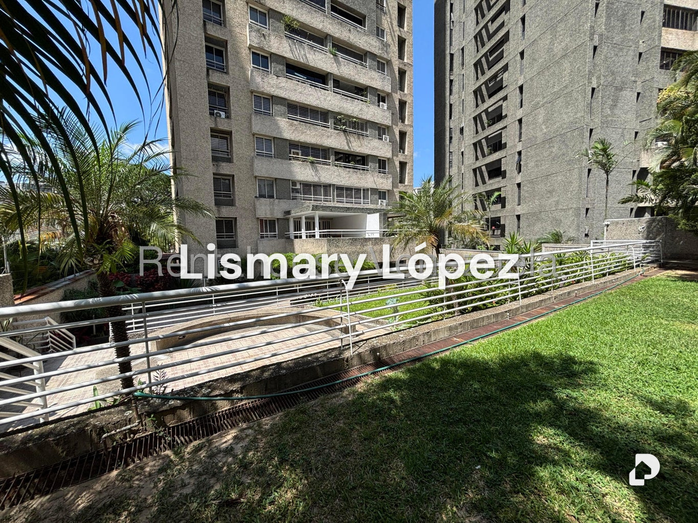 Apartamento en Bello Monte, Caracas – 12
