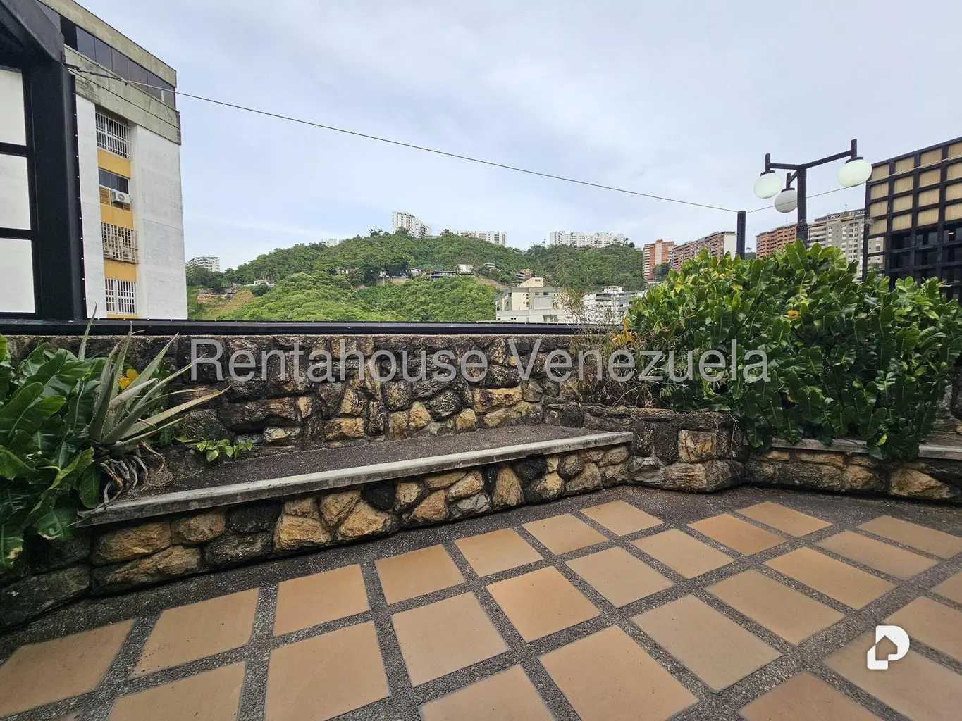 Apartamento en Santa Rosa de Lima, Caracas – 28