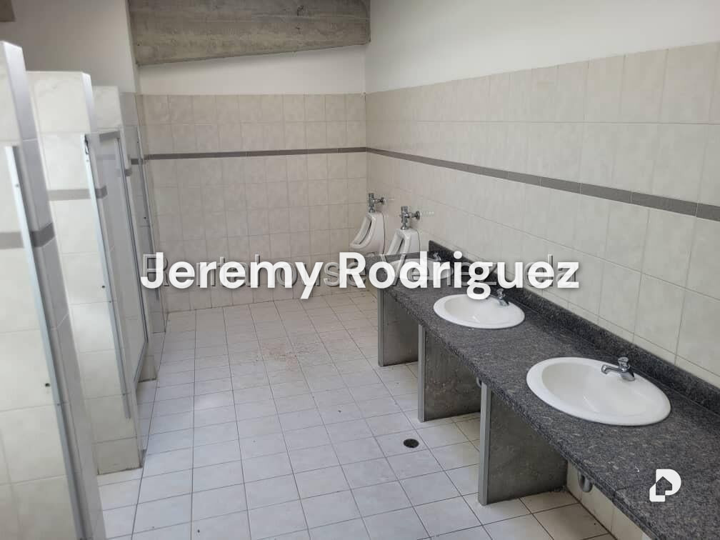 Local comercial en San Antonio de Los Altos, Altos Mirandinos – 17