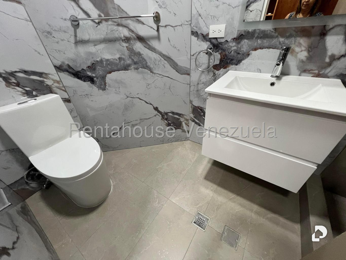 Apartamento en Lomas de La Alameda, Caracas – 28
