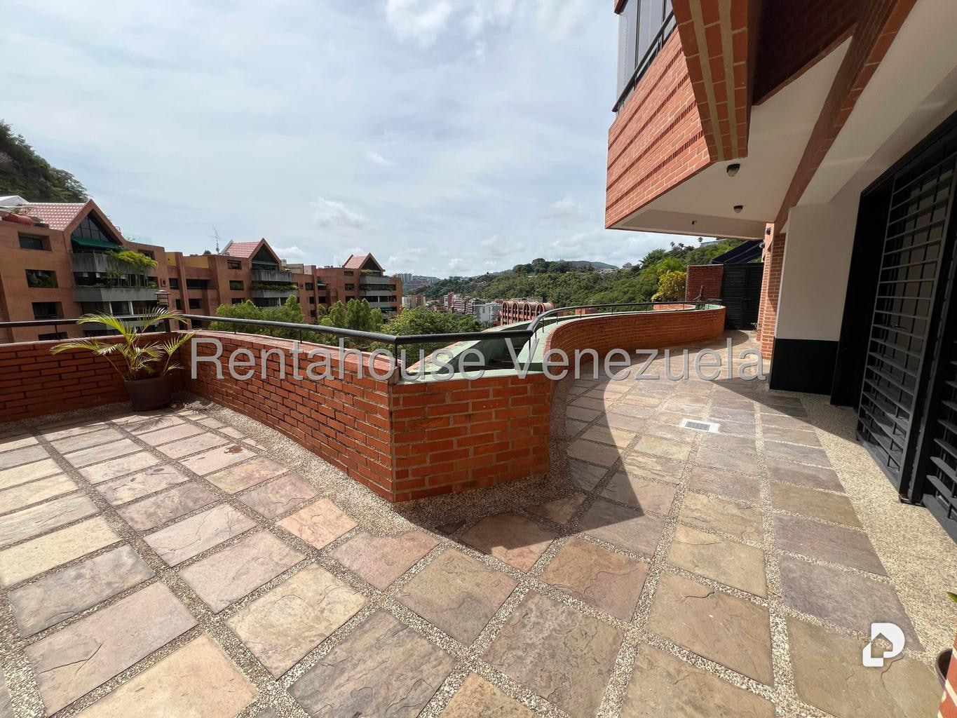 Apartamento en Lomas de La Alameda, Caracas – 12