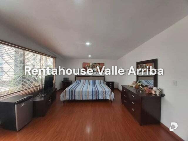 Casa en Santa Fe Norte, Caracas – 18