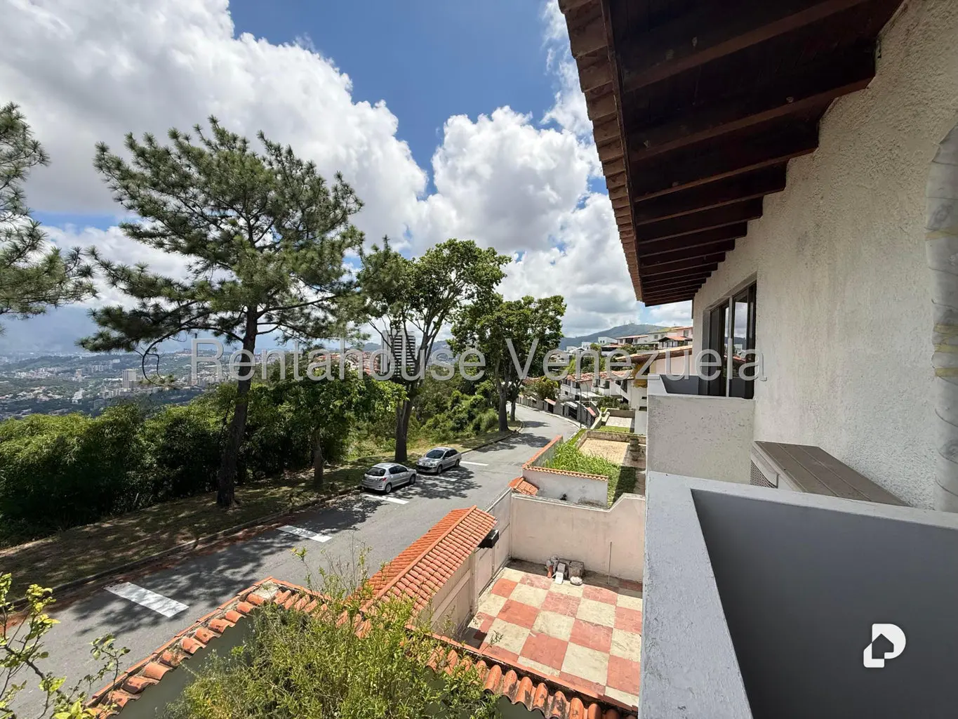 Casa en Alto Prado, Caracas – 22