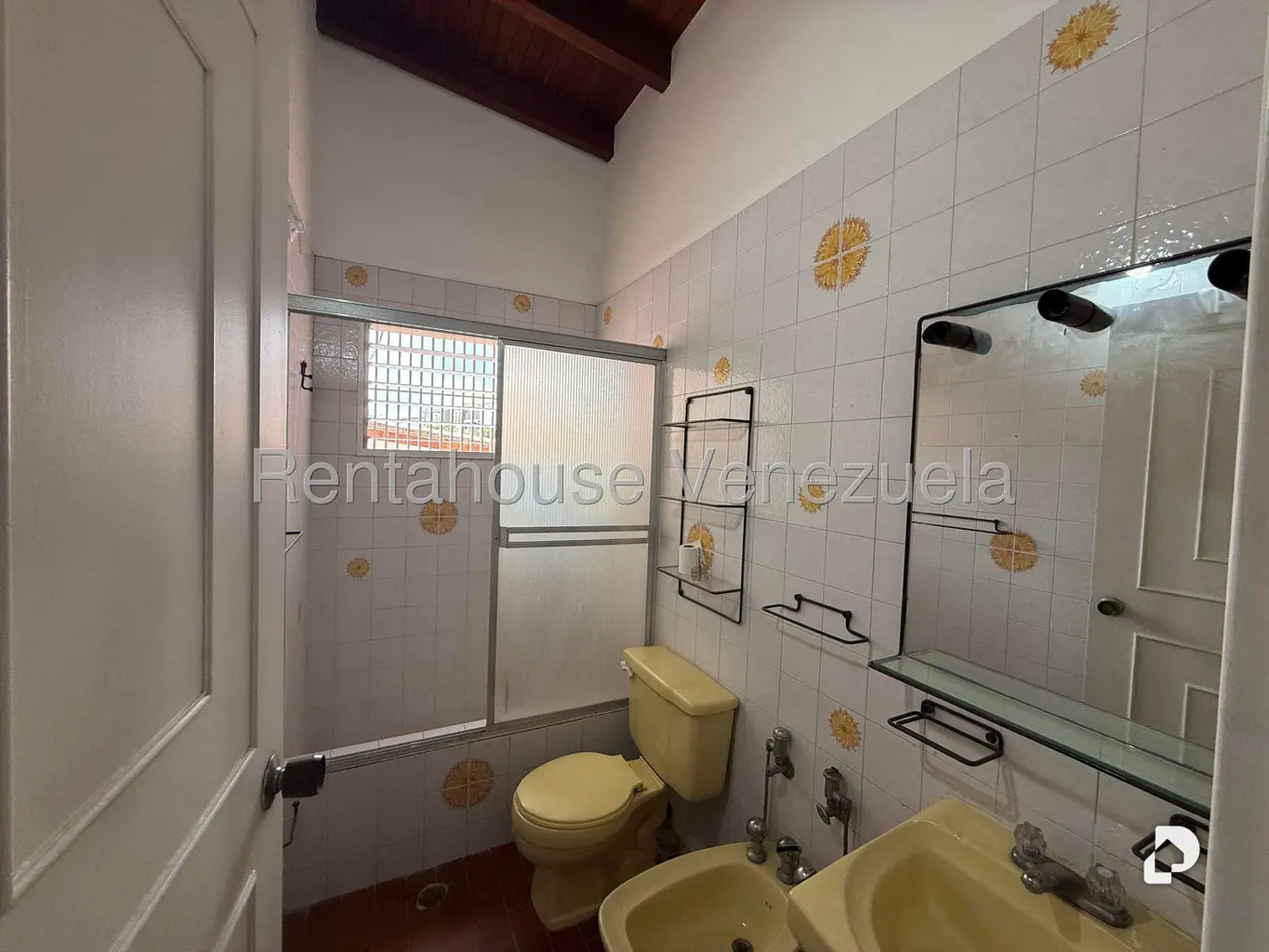 Casa en Alto Prado, Caracas – 29