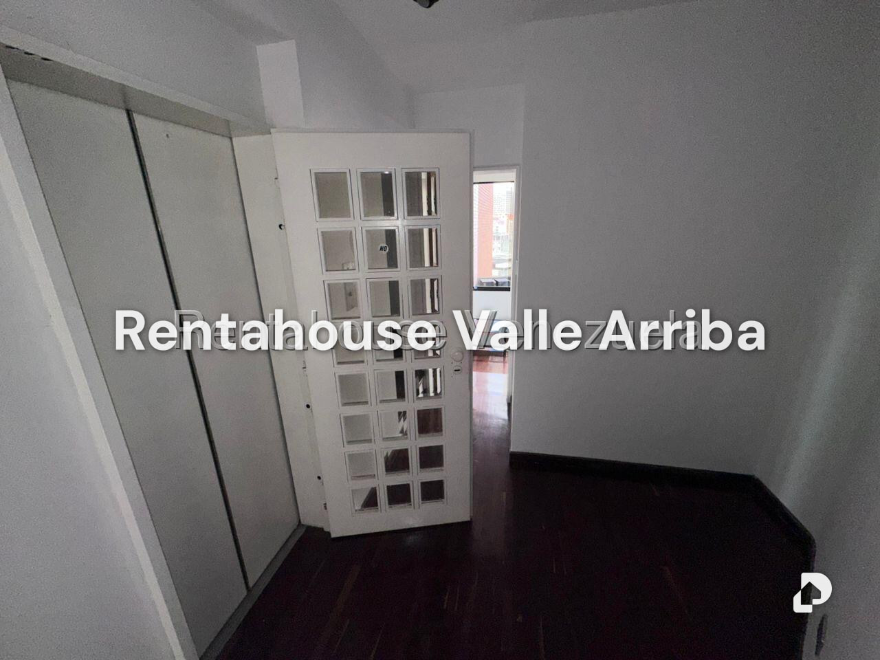 Apartment in La Florida, Caracas – 2