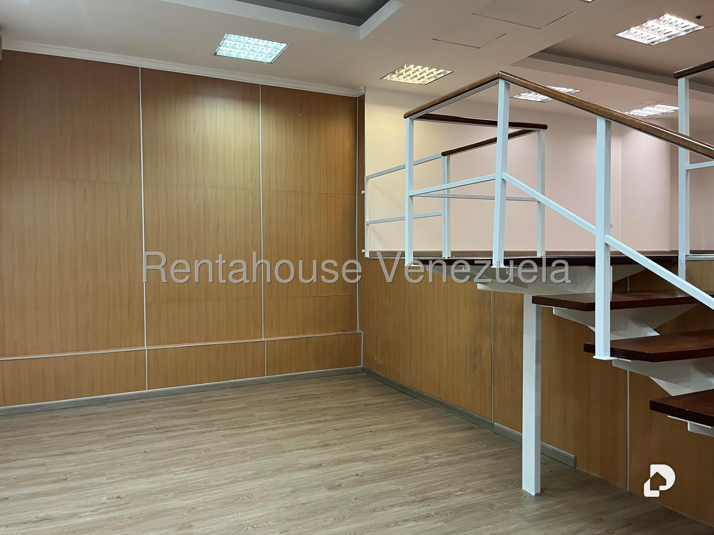 Local comercial en La Castellana, Caracas – 4
