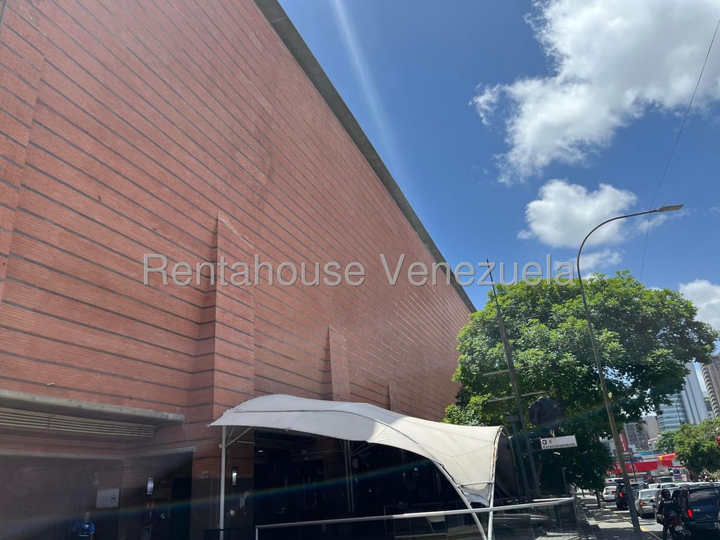 Local comercial en La Castellana, Caracas - 1