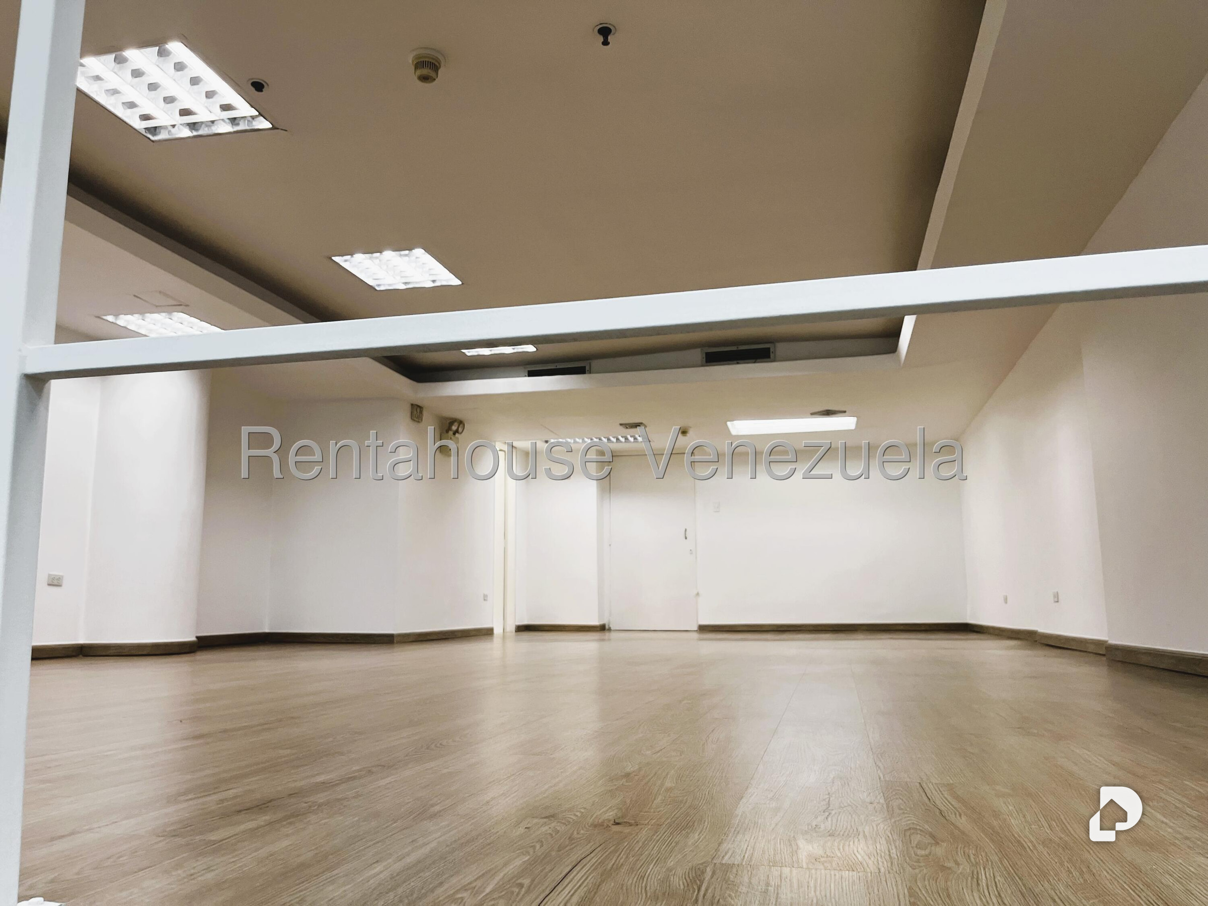 Local comercial en La Castellana, Caracas – 5