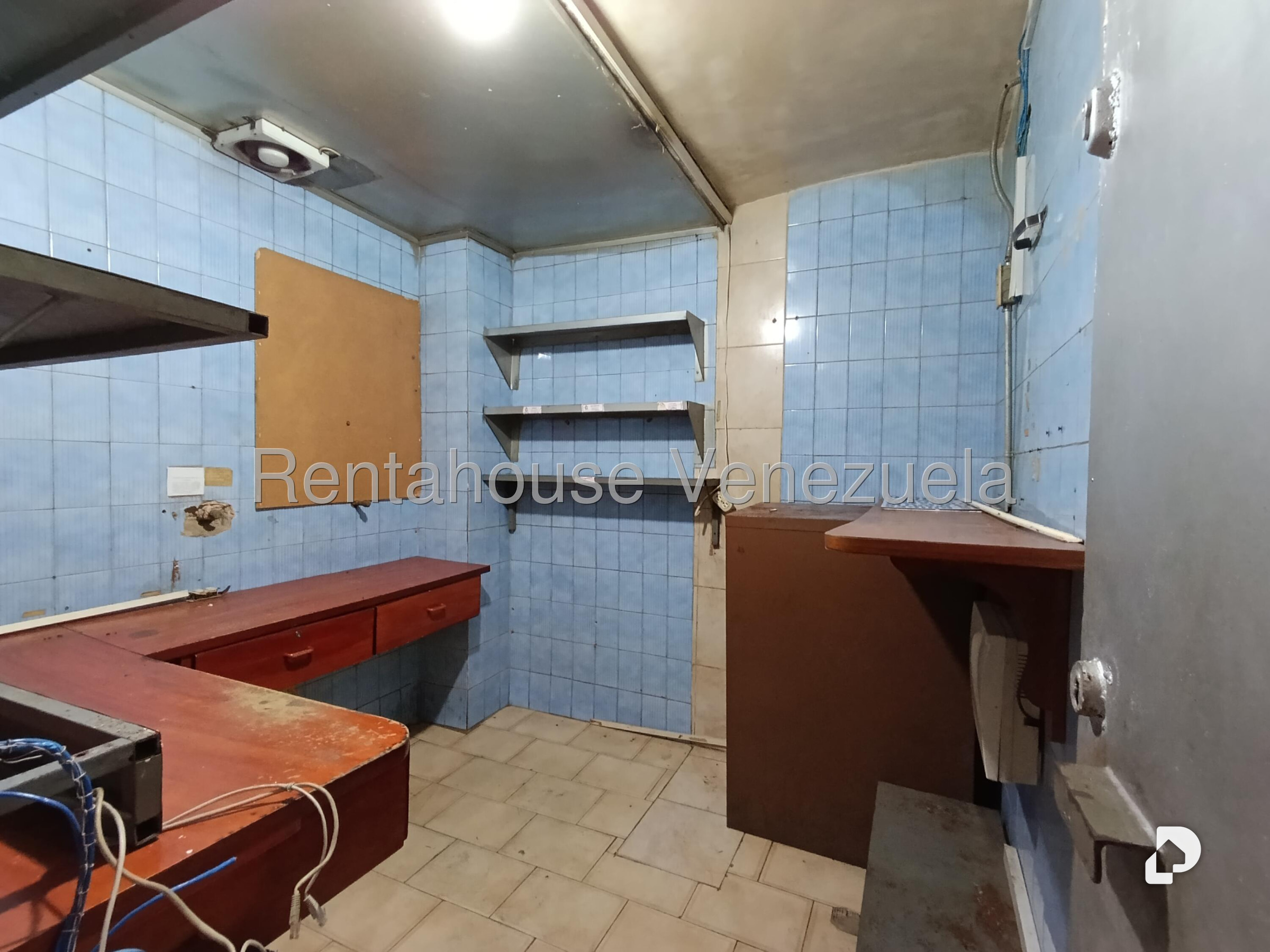 Local comercial en Parroquia Santa Teresa, Caracas – 8