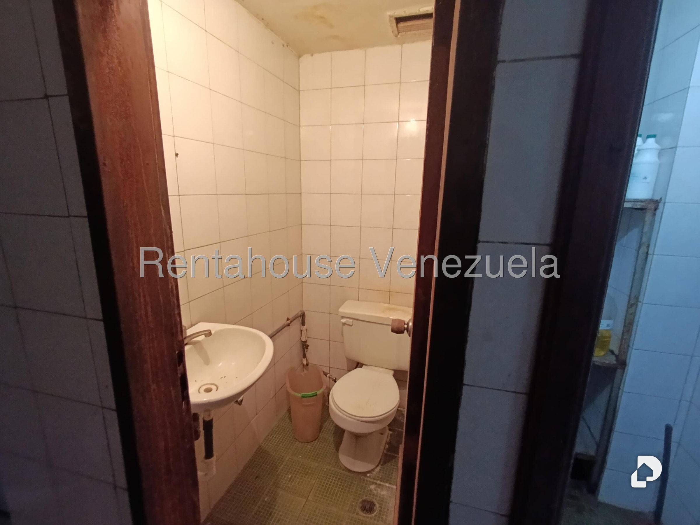 Local comercial en Parroquia Santa Teresa, Caracas – 9
