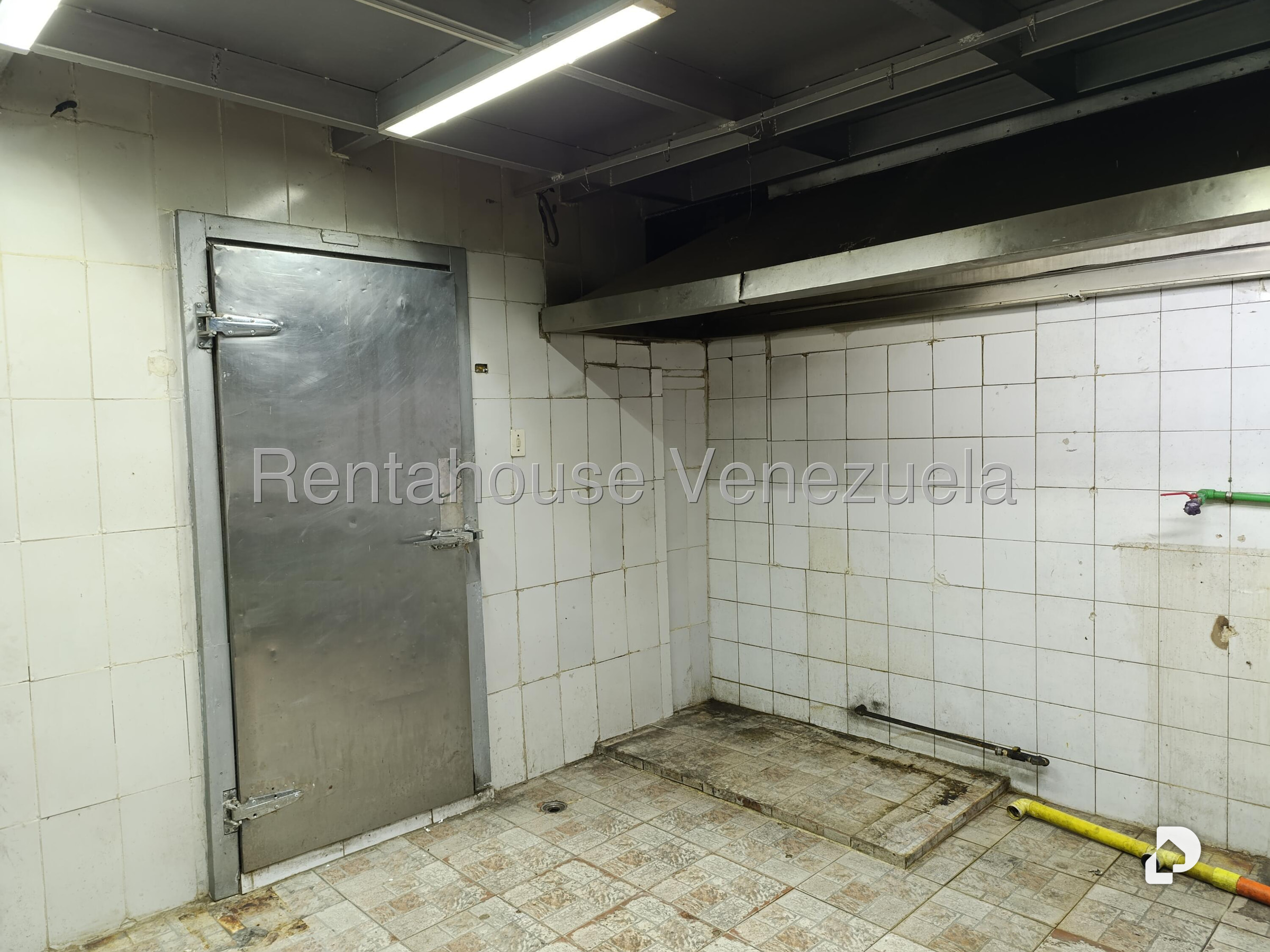Local comercial en Parroquia Santa Teresa, Caracas – 4