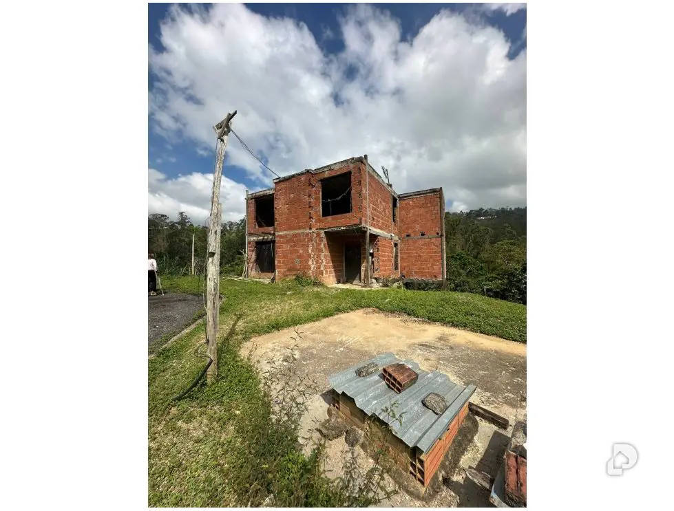Casa en Colinas de Carrizal, Altos Mirandinos – 2