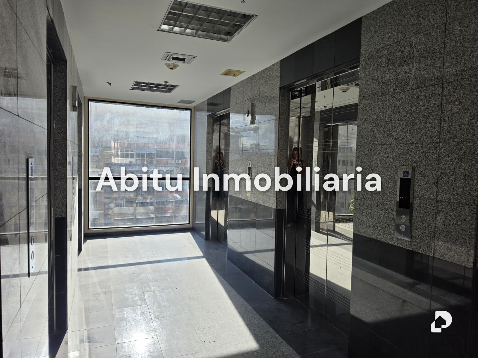 Oficina en Santa Eduvigis, Caracas – 10