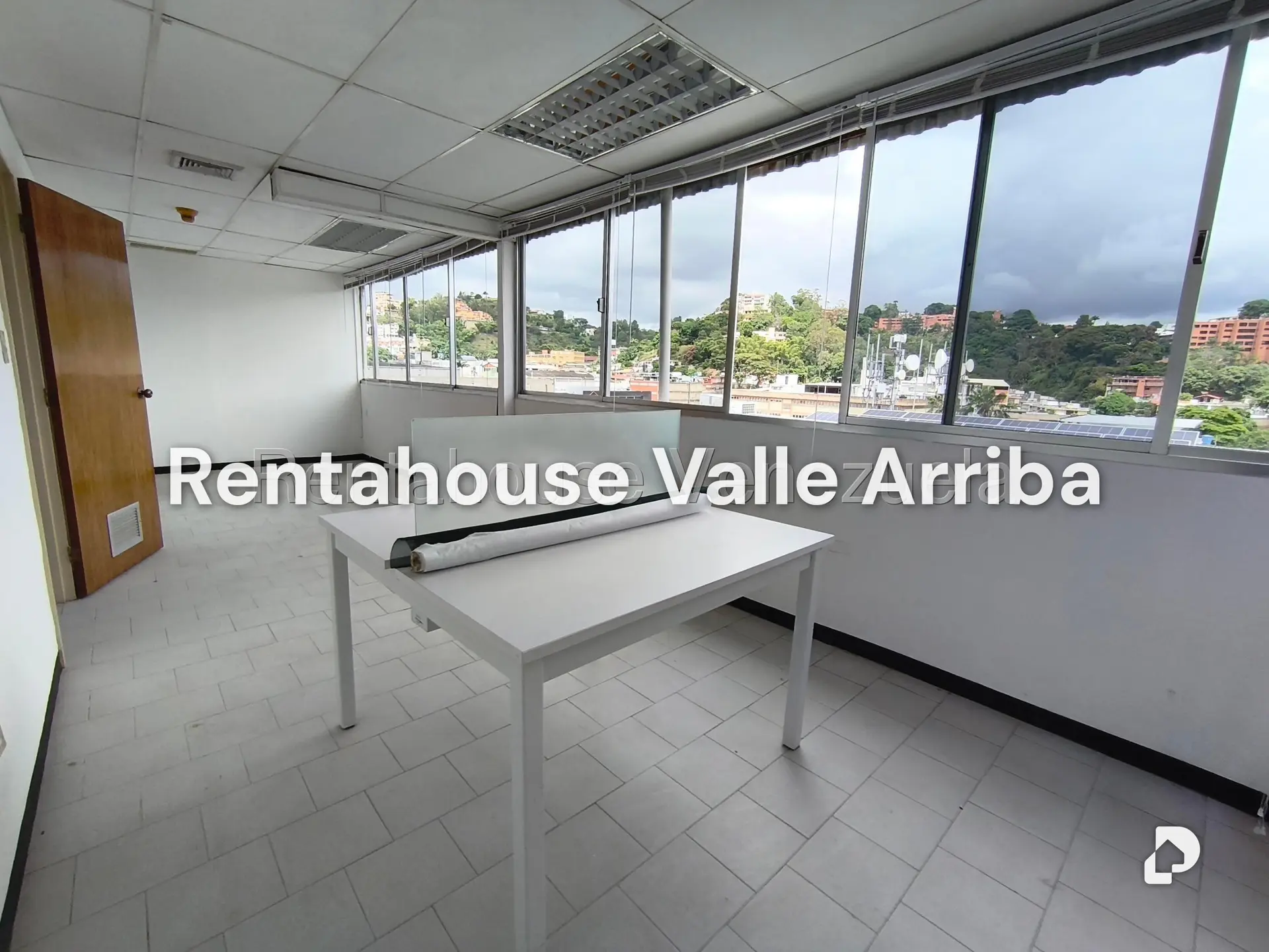 Local comercial en La Trinidad, Caracas – 11