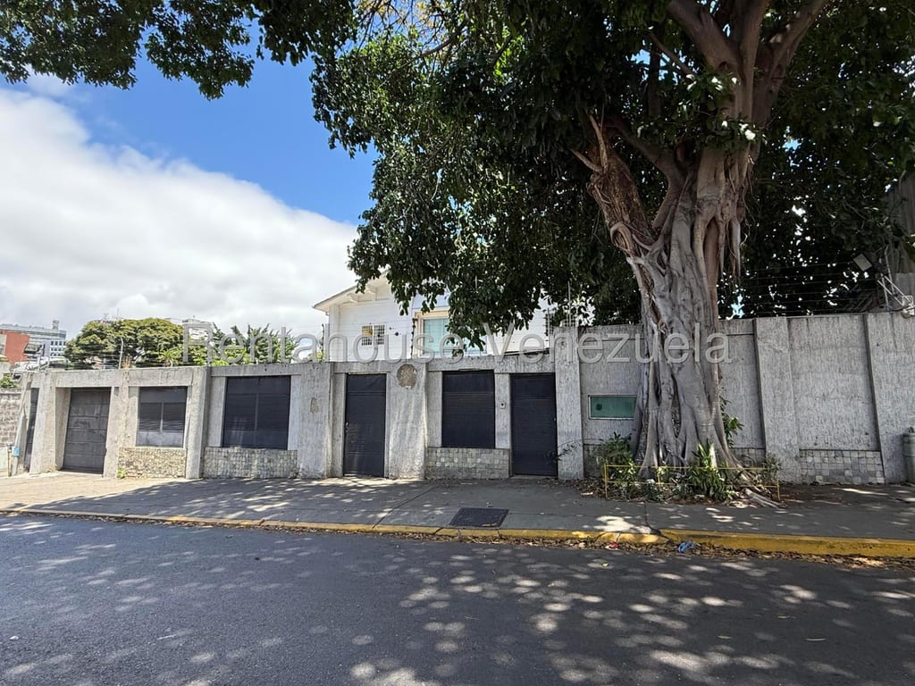 Casa en Altamira, Caracas - 1