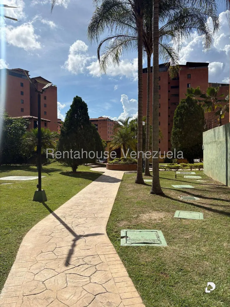 Apartamento en Colinas de La Tahona, Caracas – 2