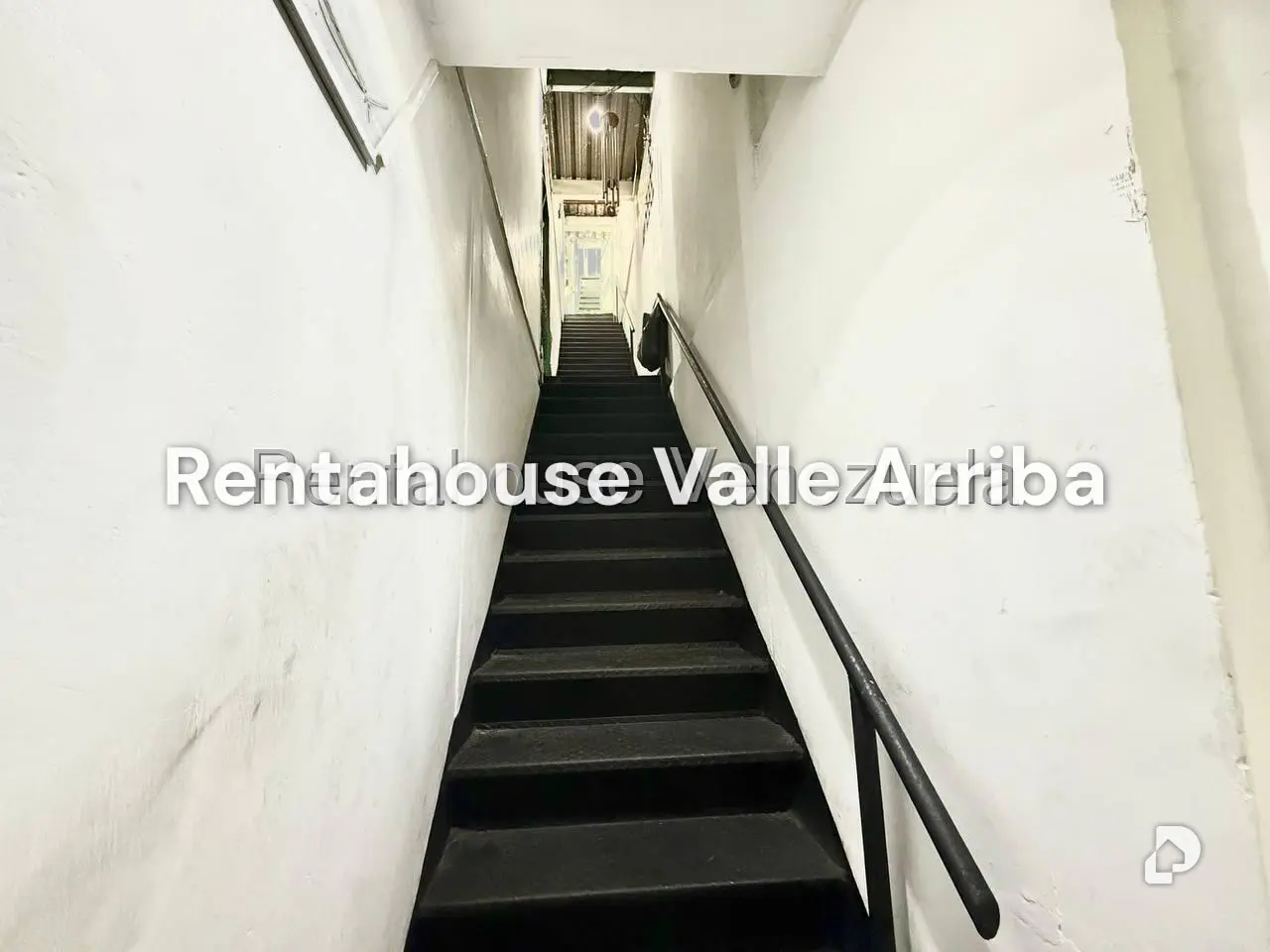 Local comercial en Quinta Crespo, Caracas – 16