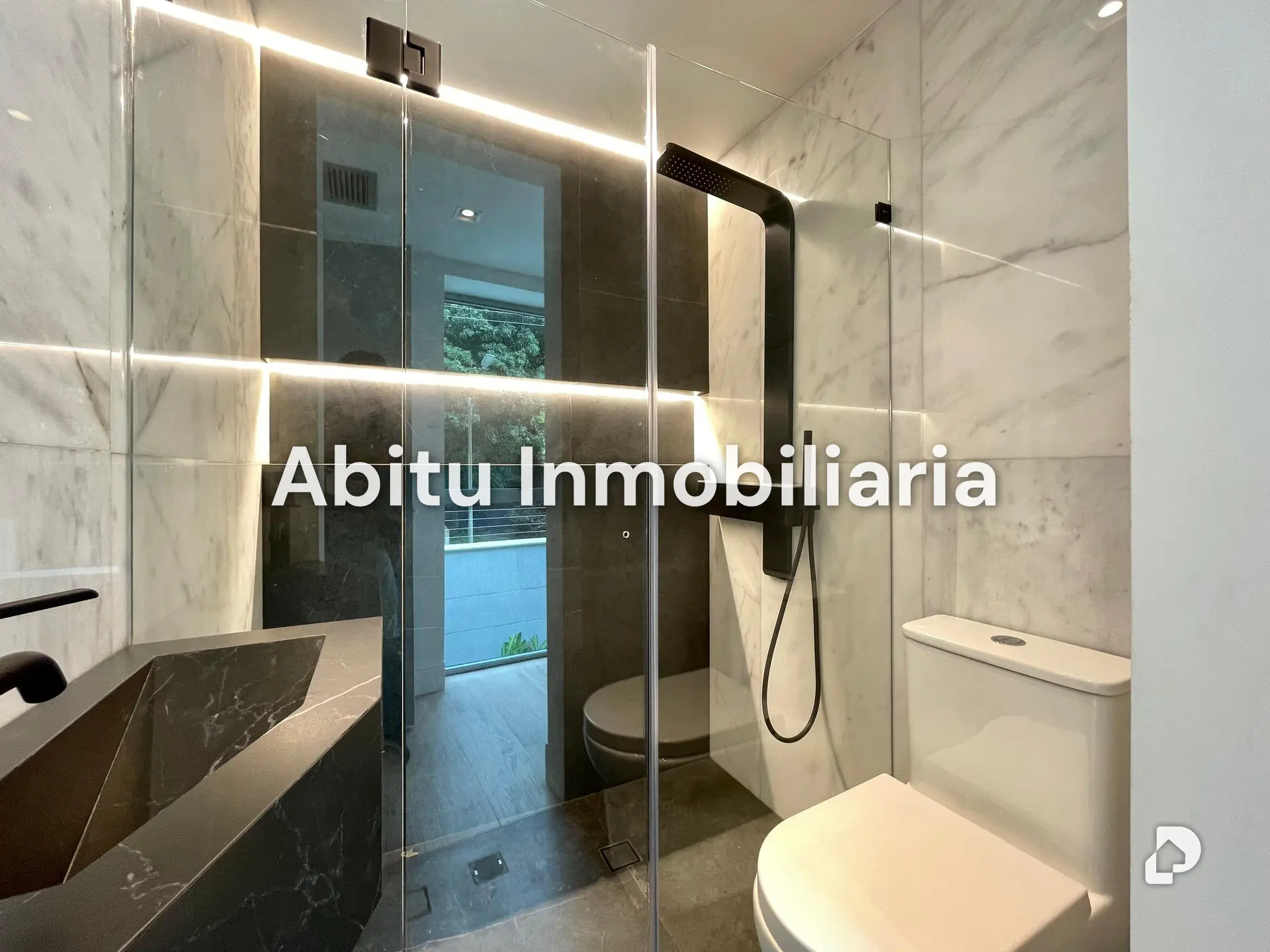 House in Altamira, Caracas – 14