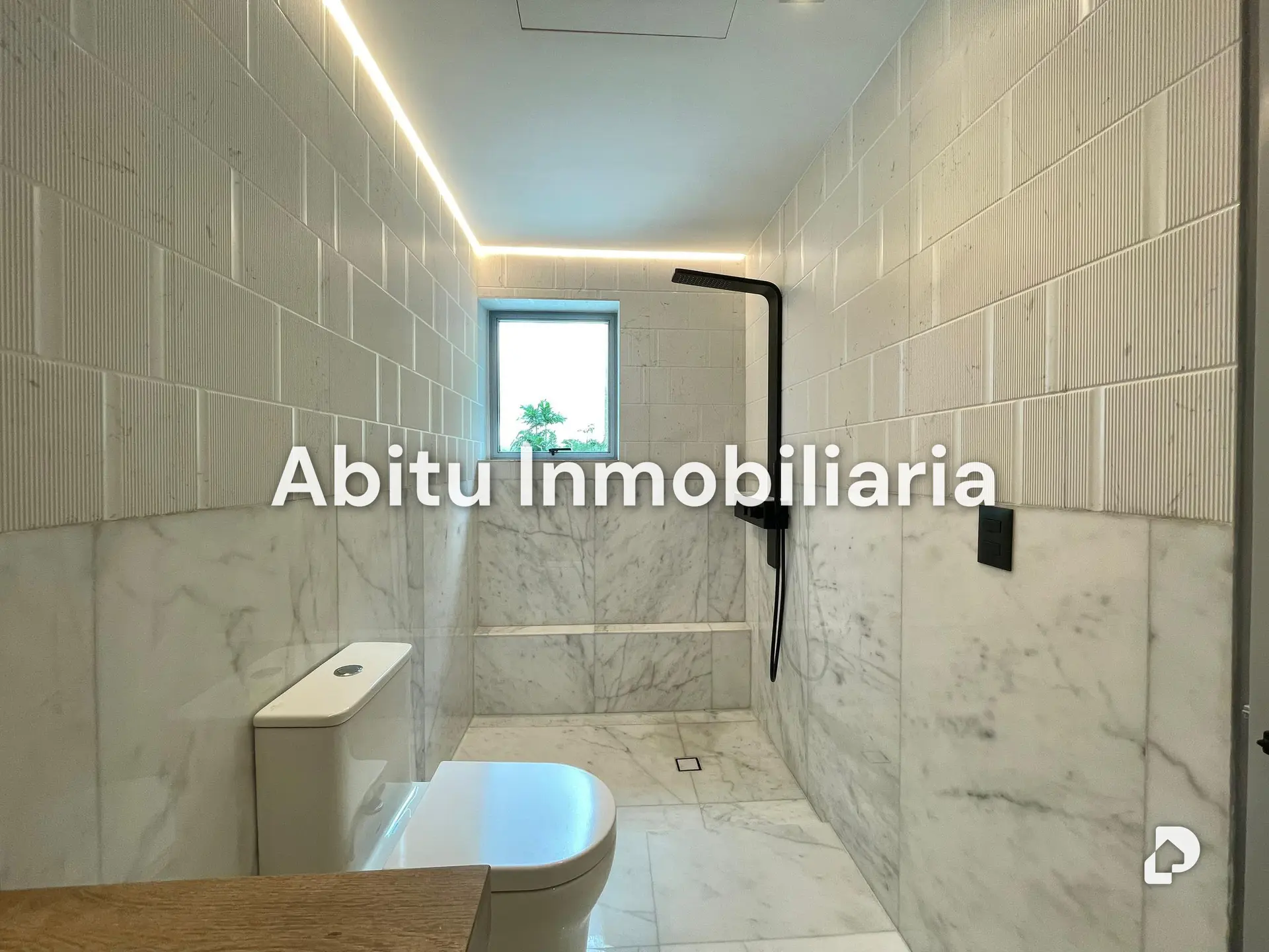 House in Altamira, Caracas – 15