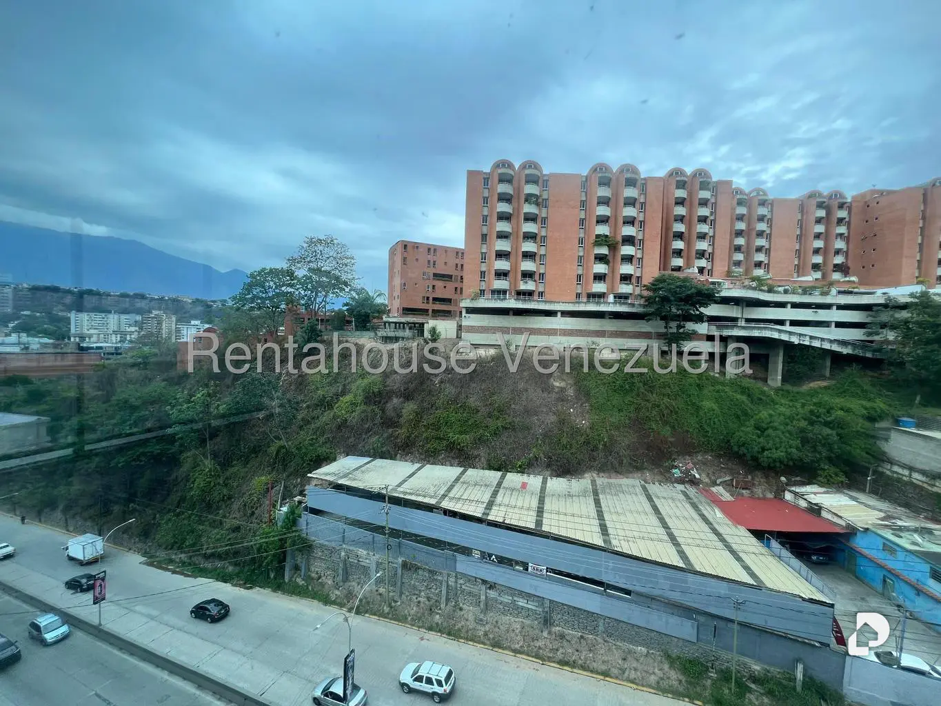 Local comercial en Cerro Verde, Caracas – 16
