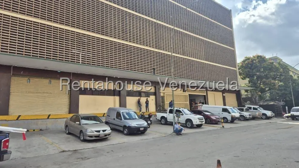 Galpón en Los Cortijos de Lourdes, Caracas - 1