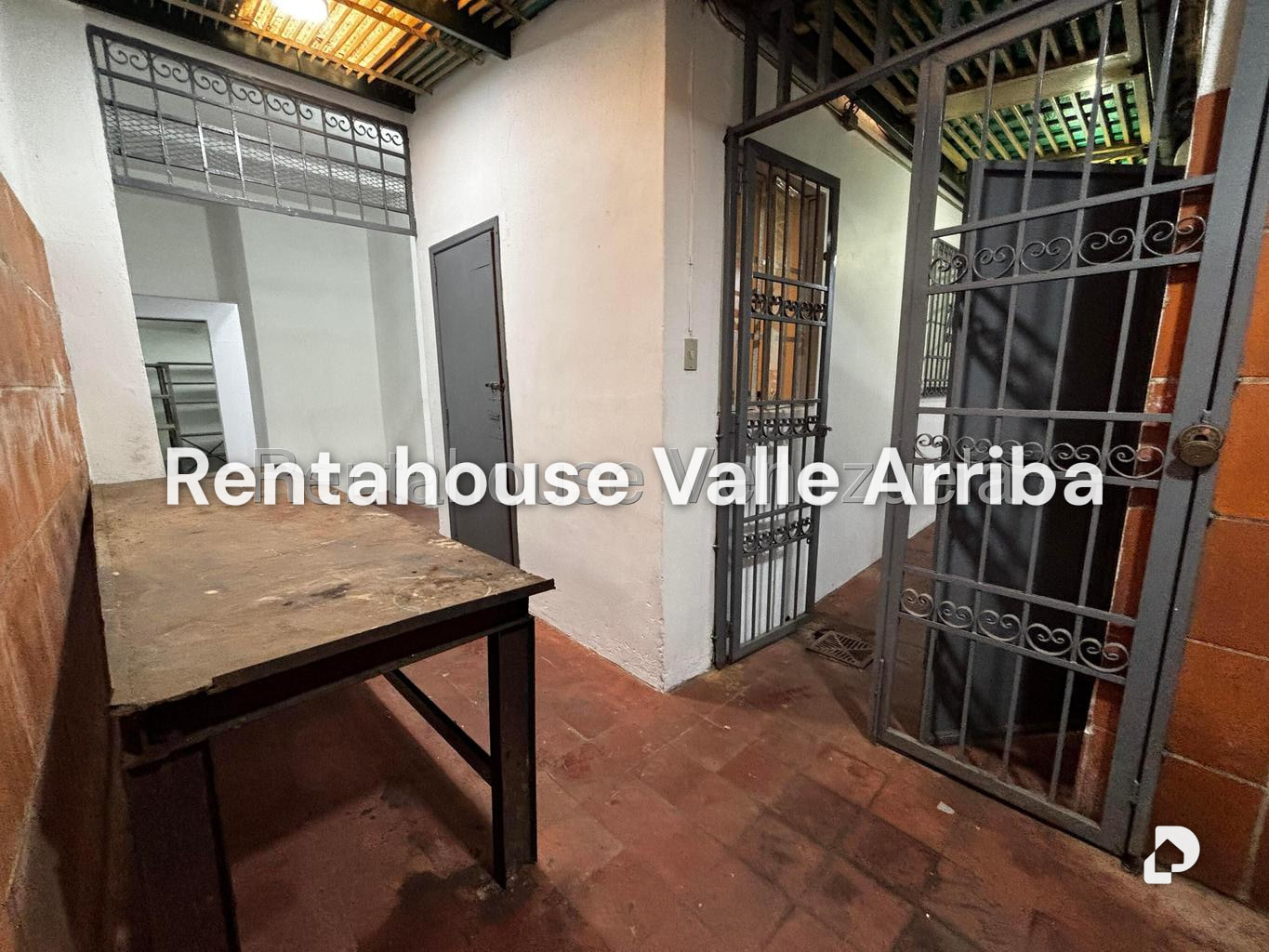 Local comercial en Los Caobos, Caracas – 24