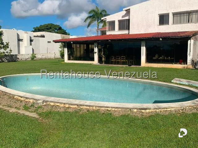 Casa en Alto Hatillo, Caracas – 2