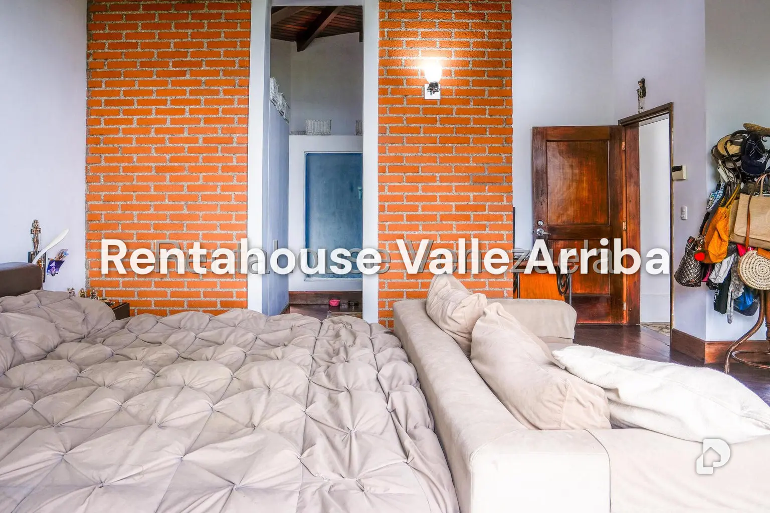 Casa en Oripoto, Caracas – 24