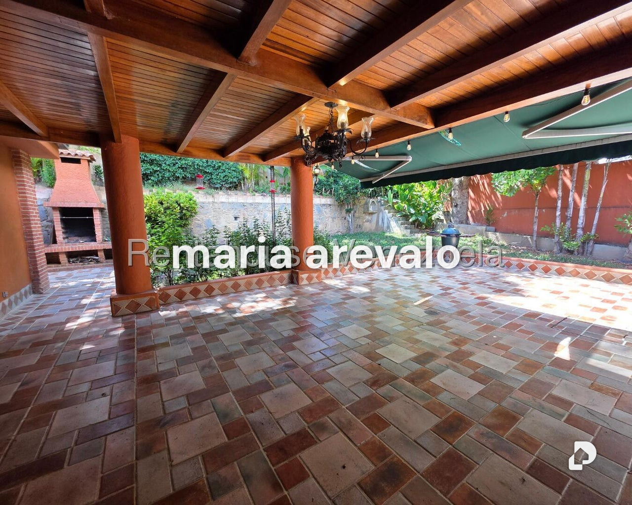 Casa en Prados del Este, Caracas – 23
