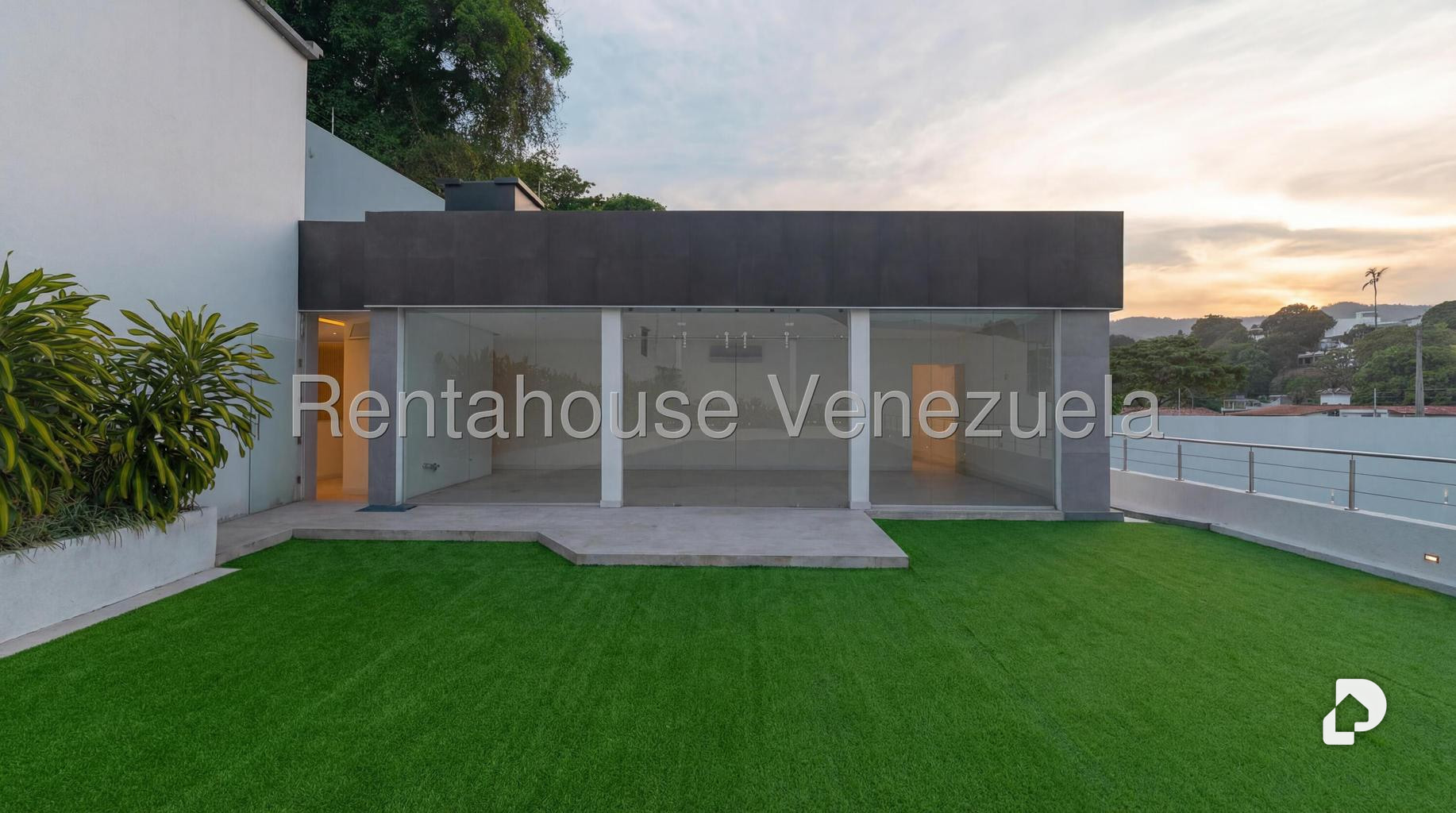 Casa en Prados del Este, Caracas – 30