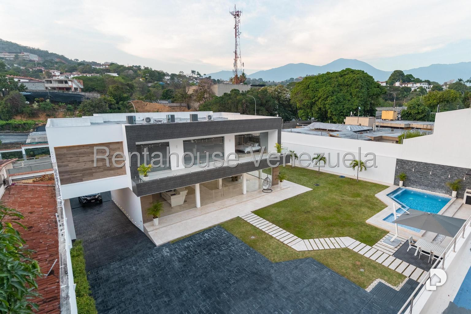 Casa en Prados del Este, Caracas – 26