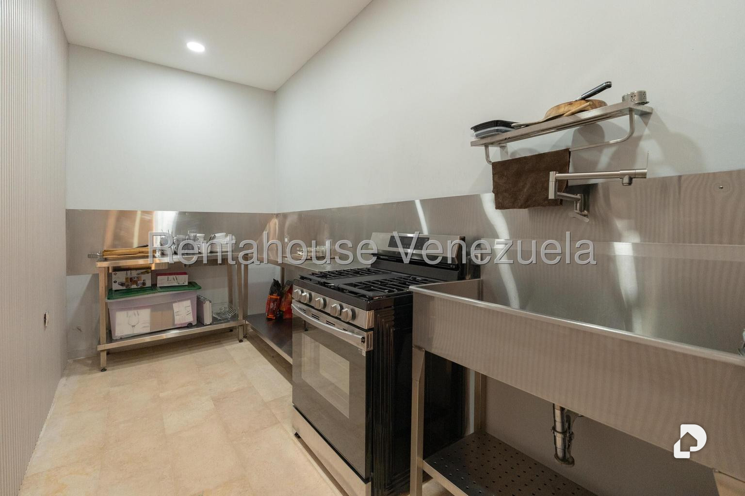 Casa en Prados del Este, Caracas – 9