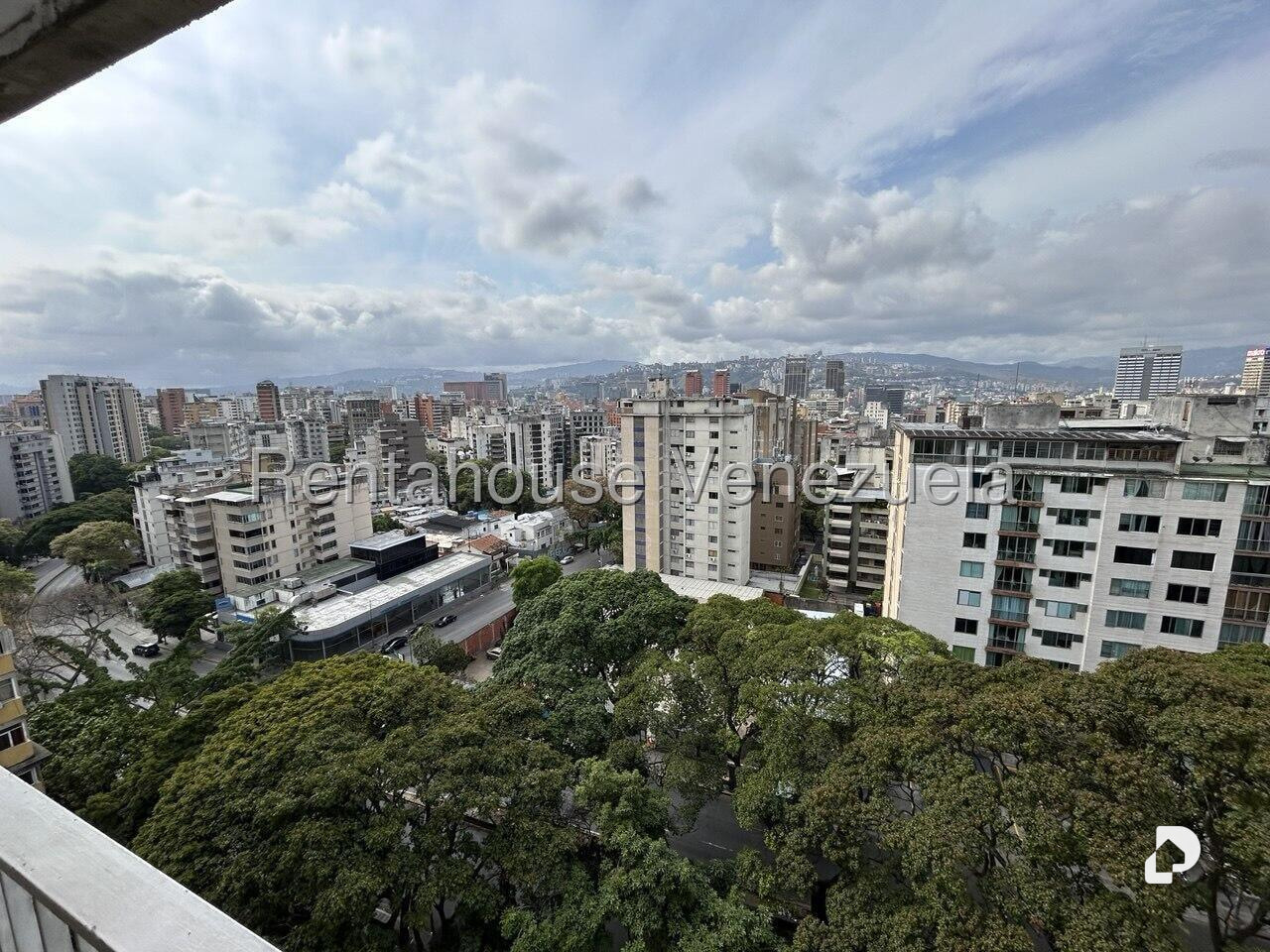 Apartamento en La Florida, Caracas – 11