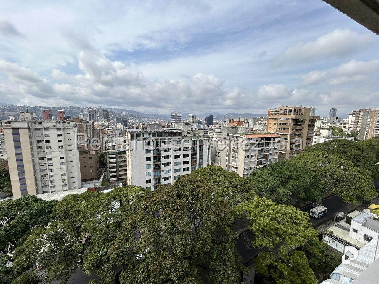 Apartamento en La Florida, Caracas – 12
