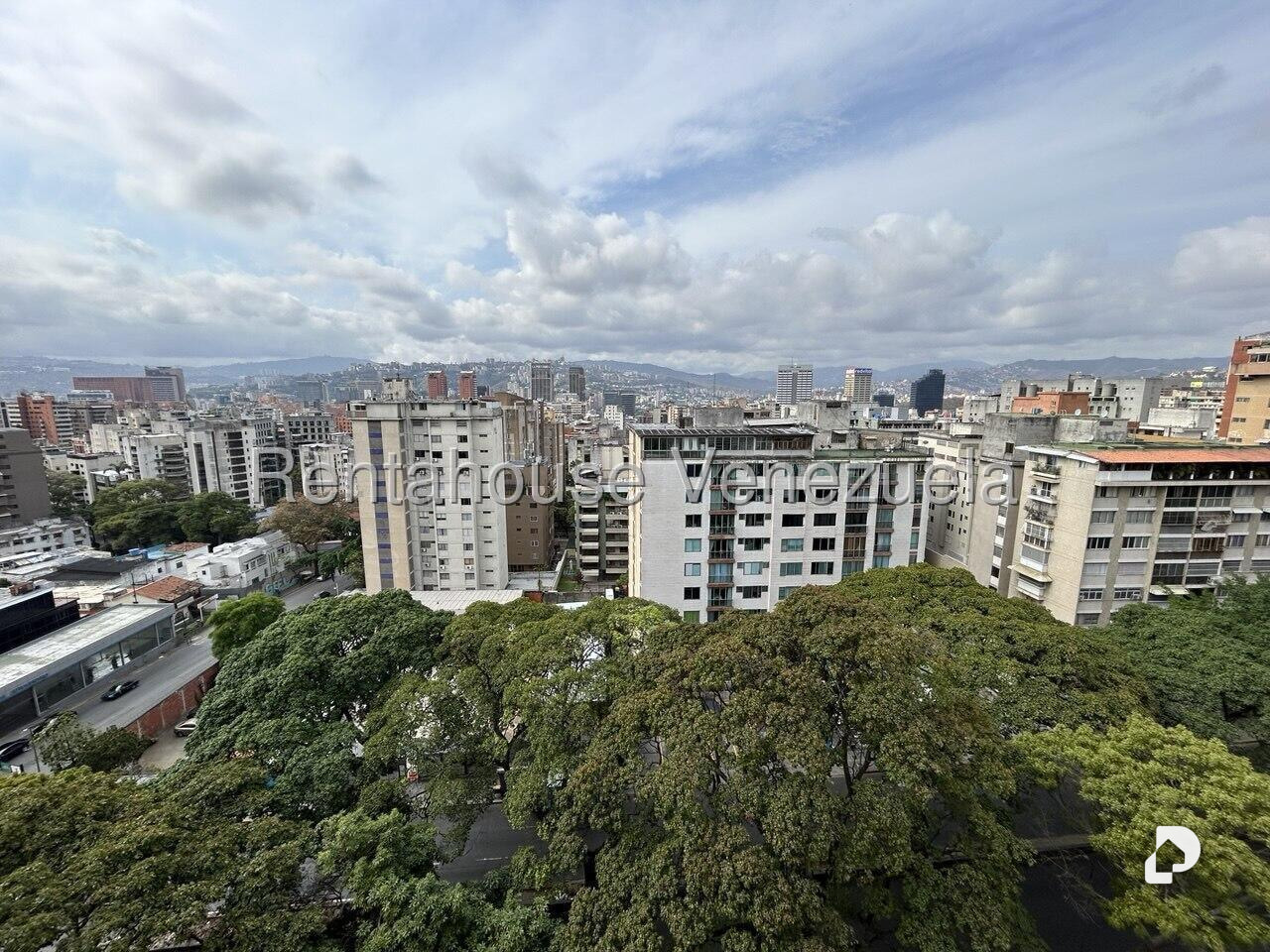 Apartamento en La Florida, Caracas – 13
