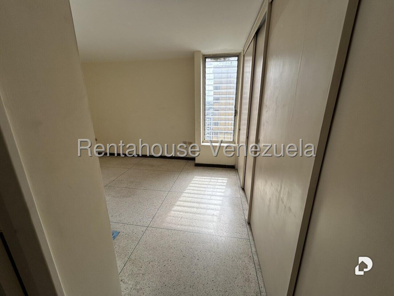 Apartamento en La Florida, Caracas – 23
