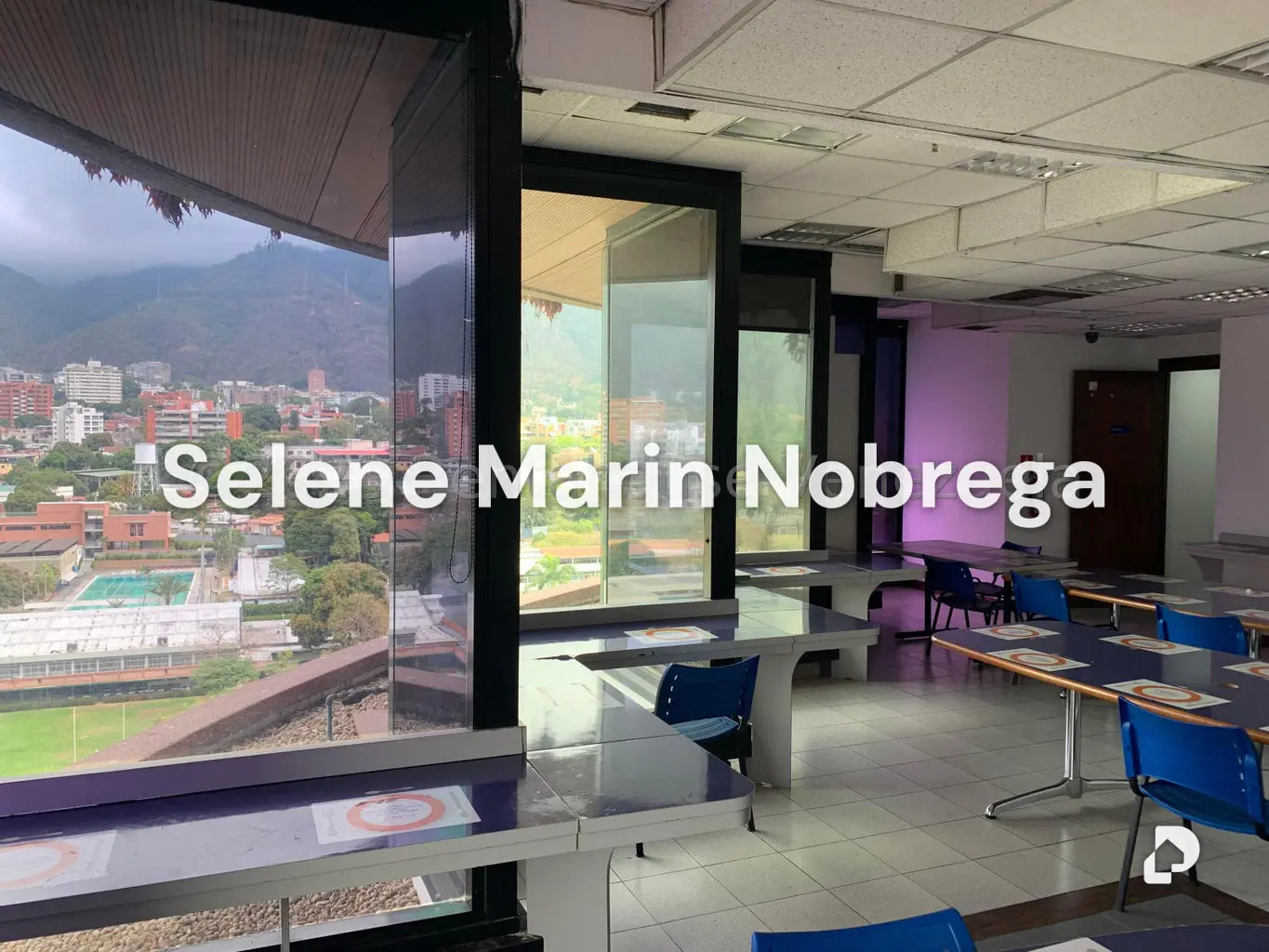 Oficina en La Castellana, Caracas – 11
